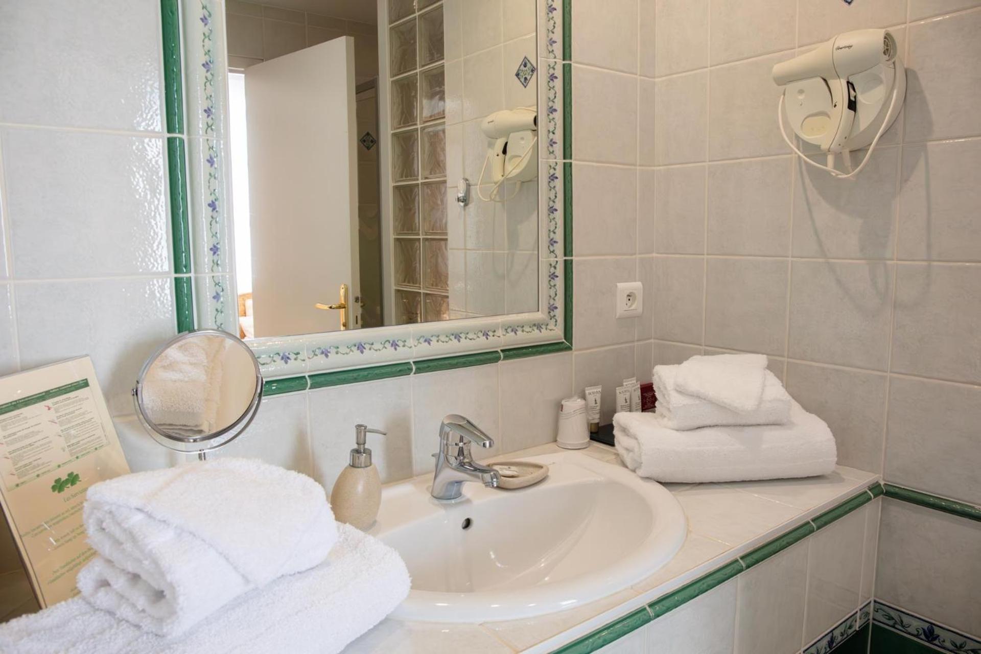 L'Aubiniere Hotel Restaurant & Spa Saint-Ouen-les-Vignes Kültér fotó